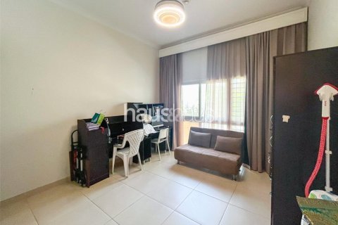 Villa in Al Barsha, Dubai 3 bedrooms, 286 sq.m. № 43974 - photo 10