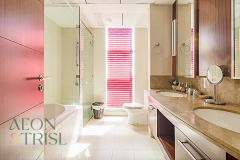 Appartement à Downtown Dubai (Downtown Burj Dubai), Dubai, 3 chambres, 135 m², № 60660