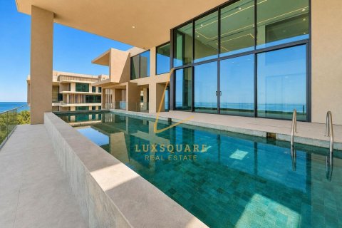 Apartment in Palm Jumeirah, Dubai 4 bedrooms, 599 sq.m. № 141558 - photo 2