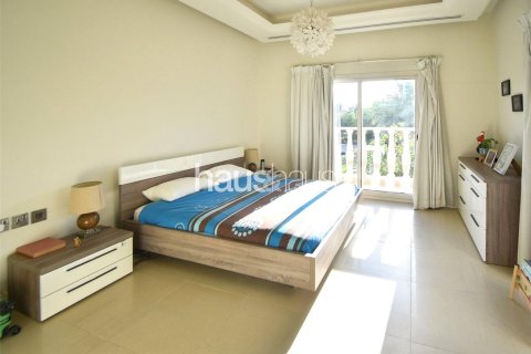 Townhouse in Jumeirah Golf Estates, Dubai 3 bedrooms, 267 sq.m. № 44624 - photo 10