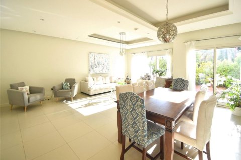 Townhouse in Jumeirah Golf Estates, Dubai 3 bedrooms, 267 sq.m. № 44624 - photo 6
