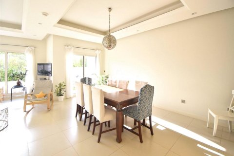 Townhouse in Jumeirah Golf Estates, Dubai 3 bedrooms, 267 sq.m. № 44624 - photo 5