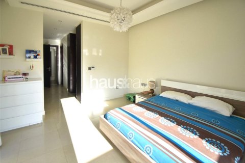 Townhouse in Jumeirah Golf Estates, Dubai 3 bedrooms, 267 sq.m. № 44624 - photo 14