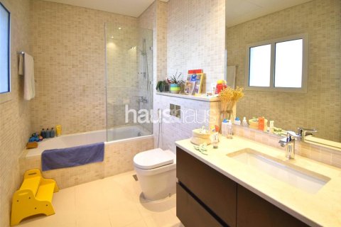 Townhouse in Jumeirah Golf Estates, Dubai 3 bedrooms, 267 sq.m. № 44624 - photo 15