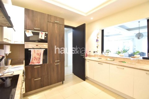 Townhouse in Jumeirah Golf Estates, Dubai 3 bedrooms, 267 sq.m. № 44624 - photo 8