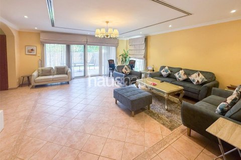 Maison de ville à Dubai Investment Park, Dubai, 4 chambres, 375 m², № 44634 - photo 3