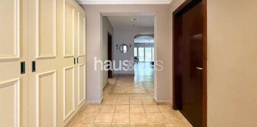 Maison de ville à Dubai Investment Park, Dubai, 4 chambres, 375 m², № 44634