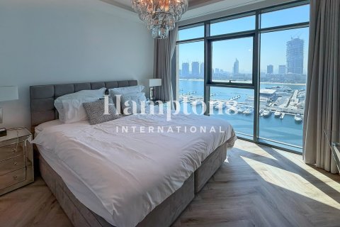 Apartment in Dubai Harbour, Dubai 3 bedrooms, 163.17018405 sq.m. № 135054 - photo 20