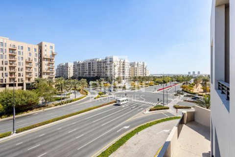 Appartement à Warda Apartments, Town Square, Dubai, 2 chambres, 95.23 m², № 138603 - photo 2