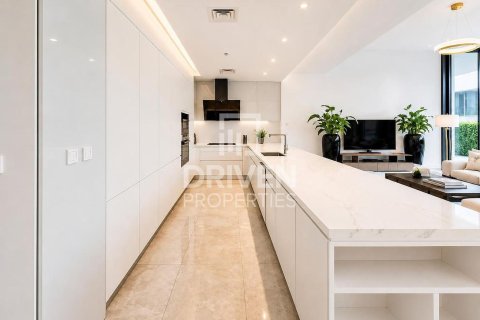 Villa in District One, Mohammed Bin Rashid City, Dubai 4 bedrooms, 360.19 sq.m. № 138619 - photo 5