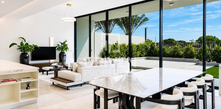 Villa in District One, Mohammed Bin Rashid City, Dubai 4 bedrooms, 360.19 sq.m. № 138619