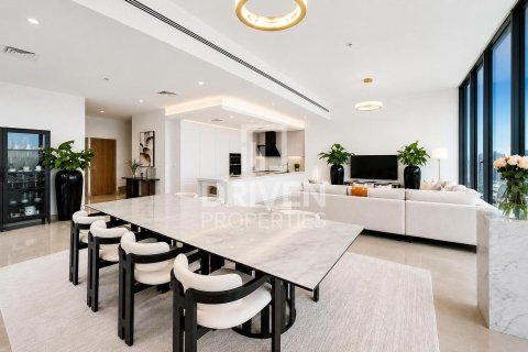 Villa in District One, Mohammed Bin Rashid City, Dubai 4 bedrooms, 360.19 sq.m. № 138619 - photo 3