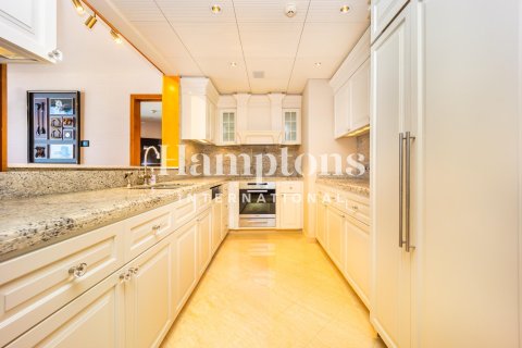 Apartment in Burj Khalifa, Dubai 2 bedrooms, 159.41968994 sq.m. № 113042 - photo 25