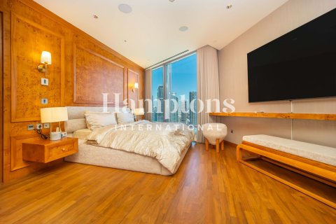 Apartment in Burj Khalifa, Dubai 2 bedrooms, 159.41968994 sq.m. № 113042 - photo 17