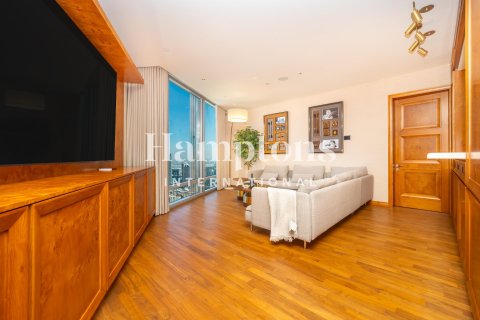Apartment in Burj Khalifa, Dubai 2 bedrooms, 159.41968994 sq.m. № 113042 - photo 13