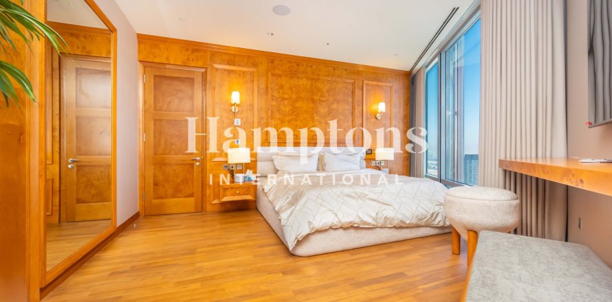 Apartment in Burj Khalifa, Dubai 2 bedrooms, 159.42 sq.m. № 113042