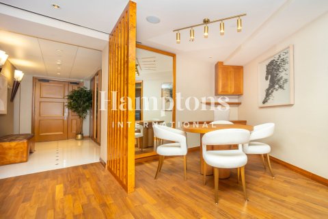 Apartment in Burj Khalifa, Dubai 2 bedrooms, 159.41968994 sq.m. № 113042 - photo 4