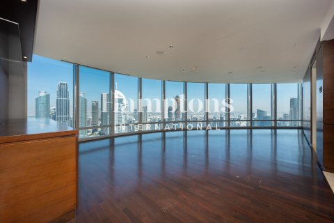 Квартира в Бурдж-Халифе, Дубай, 2 спальни, 165.18м², № 113041