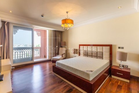 Apartment in Palm Jumeirah, Dubai 2 bedrooms, 153.1 sq.m. № 134856 - photo 4