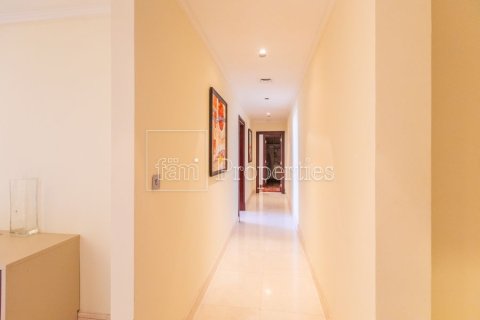 Apartment in Palm Jumeirah, Dubai 2 bedrooms, 153.1 sq.m. № 134856 - photo 30