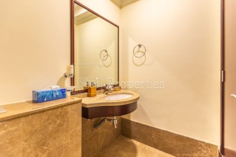 Apartment in Palm Jumeirah, Dubai 2 bedrooms, 153.1 sq.m. № 134856 - photo 19