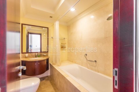 Apartment in Palm Jumeirah, Dubai 2 bedrooms, 153.1 sq.m. № 134856 - photo 12
