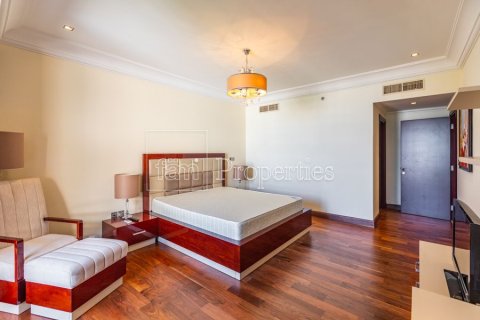 Apartment in Palm Jumeirah, Dubai 2 bedrooms, 153.1 sq.m. № 134856 - photo 17