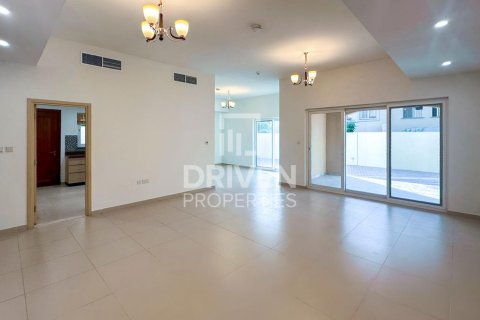 Villa in Villanova, Dubai Land, Dubai 4 bedrooms, 400.04 sq.m. № 140700 - photo 2