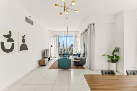 Apartment in Al Satwa, Dubai 3 bedrooms, 198.53 sq.m. № 128189 - photo 8