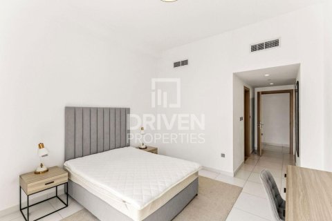 Apartment in Al Satwa, Dubai 3 bedrooms, 198.53 sq.m. № 128189 - photo 15