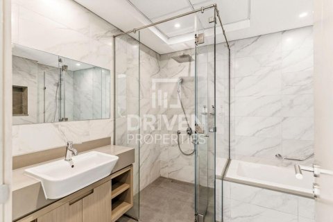Apartment in Al Satwa, Dubai 3 bedrooms, 198.53 sq.m. № 128189 - photo 22