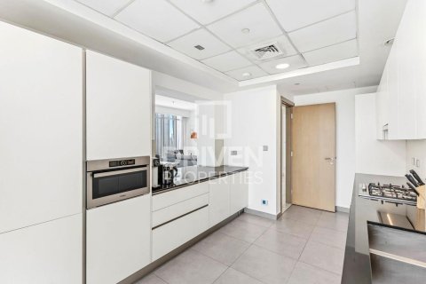 Снять в аренду квартиру в Аль-Сатве, Дубай: 3 спальни, 222.97м², № 128188 - фото 15