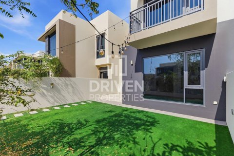 Вилла в Maple at Dubai Hills Estate, Дубай Хилс Эстейт, Дубай, 3 спальни, 192.5м², № 127873
