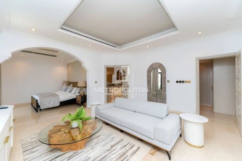Снять в аренду виллу в Signature Villas, Пальма Джумейра, Дубай: 6 спален, 1245м², № 73196 - фото 7