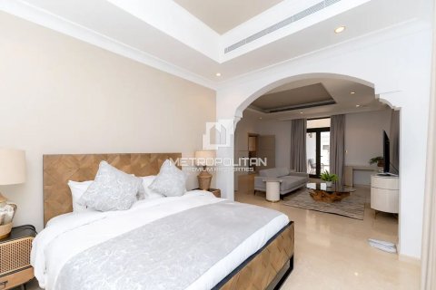 Снять в аренду виллу в Signature Villas, Пальма Джумейра, Дубай: 6 спален, 1245м², № 73196 - фото 16