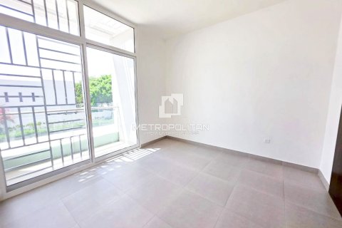 Снять в аренду таунхаус в Arabella Townhouses, Мудон, Дубай: 3 спальни, 186м², № 72995 - фото 2
