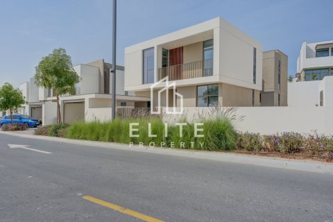Villa in Al Furjan, Dubai 5 bedrooms, 675 sq.m. № 134926 - photo 12