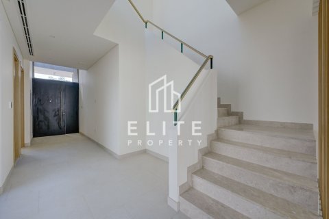 Villa in Al Furjan, Dubai 5 bedrooms, 675 sq.m. № 134926 - photo 2