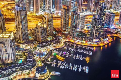 Apartment in Dubai Marina, Dubai 4 bedrooms, 244.1 sq.m. № 47914 - photo 10