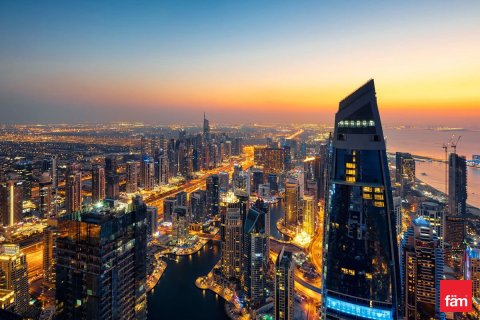 Apartment in Dubai Marina, Dubai 4 bedrooms, 244.1 sq.m. № 47914 - photo 7