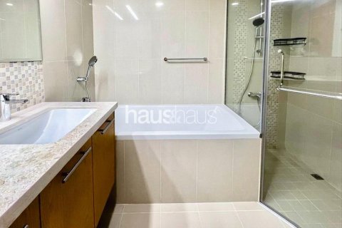 Appartement à Bellevue Towers, Downtown Dubai (Downtown Burj Dubai), Dubai, 2 chambres, 120 m², № 44942 - photo 8