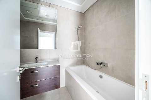 Apartment in Marina Arcade Tower, Dubai Marina, Dubai 2 bedrooms, 113 sq.m. № 74053 - photo 19