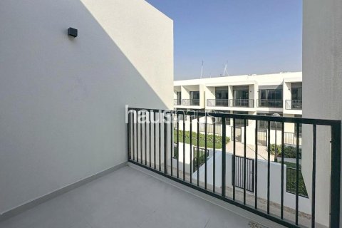 Villa in Town Square, Dubai 4 bedrooms, 253 sq.m. № 44513 - photo 7