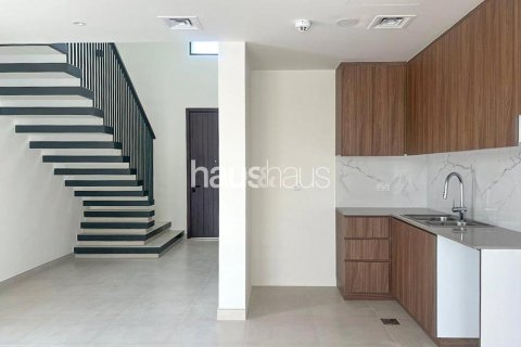 Villa in Town Square, Dubai 4 bedrooms, 253 sq.m. № 44513 - photo 4