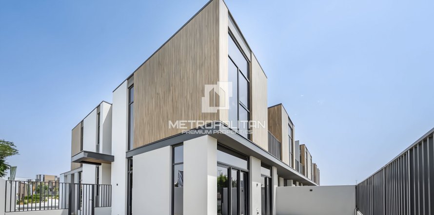 Adosado en Mudon, Dubai, 4 dormitorios, 254 m², № 73840