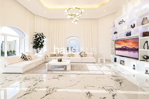 Снять в аренду виллу в Garden Homes, Пальма Джумейра, Дубай: 4 спальни, 687м², № 44772 - фото 2