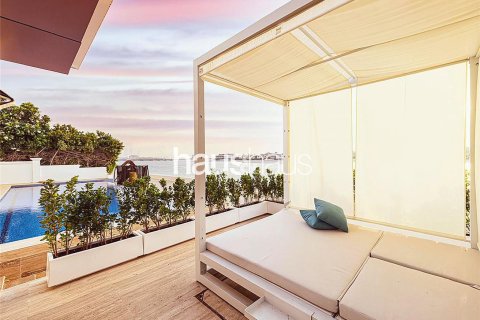 Снять в аренду виллу в Garden Homes, Пальма Джумейра, Дубай: 4 спальни, 687м², № 44772 - фото 19