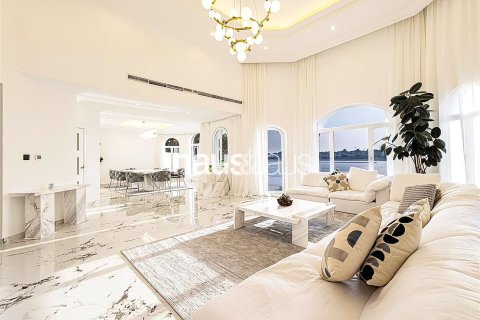 Снять в аренду виллу в Garden Homes, Пальма Джумейра, Дубай: 4 спальни, 687м², № 44772 - фото 5