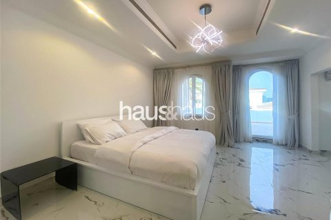 Снять в аренду виллу в Garden Homes, Пальма Джумейра, Дубай: 4 спальни, 687м², № 44772 - фото 10