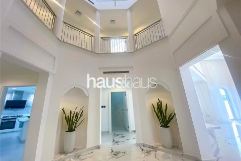 Снять в аренду виллу в Garden Homes, Пальма Джумейра, Дубай: 4 спальни, 687м², № 44772 - фото 8